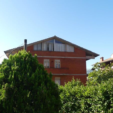Amadeus Pinolo Apartment Gubbio Exterior foto